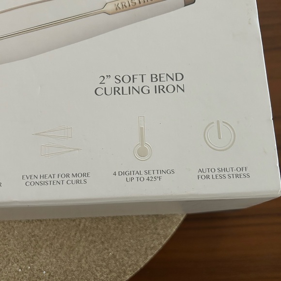 Kristin Ess 2’ curling iron - Picture 2 of 4